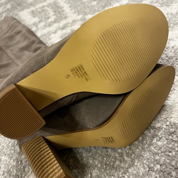 Seychelles Thigh Tall High Suede Leather Boots Block Heels. Size 5. - Picture 9 of 13